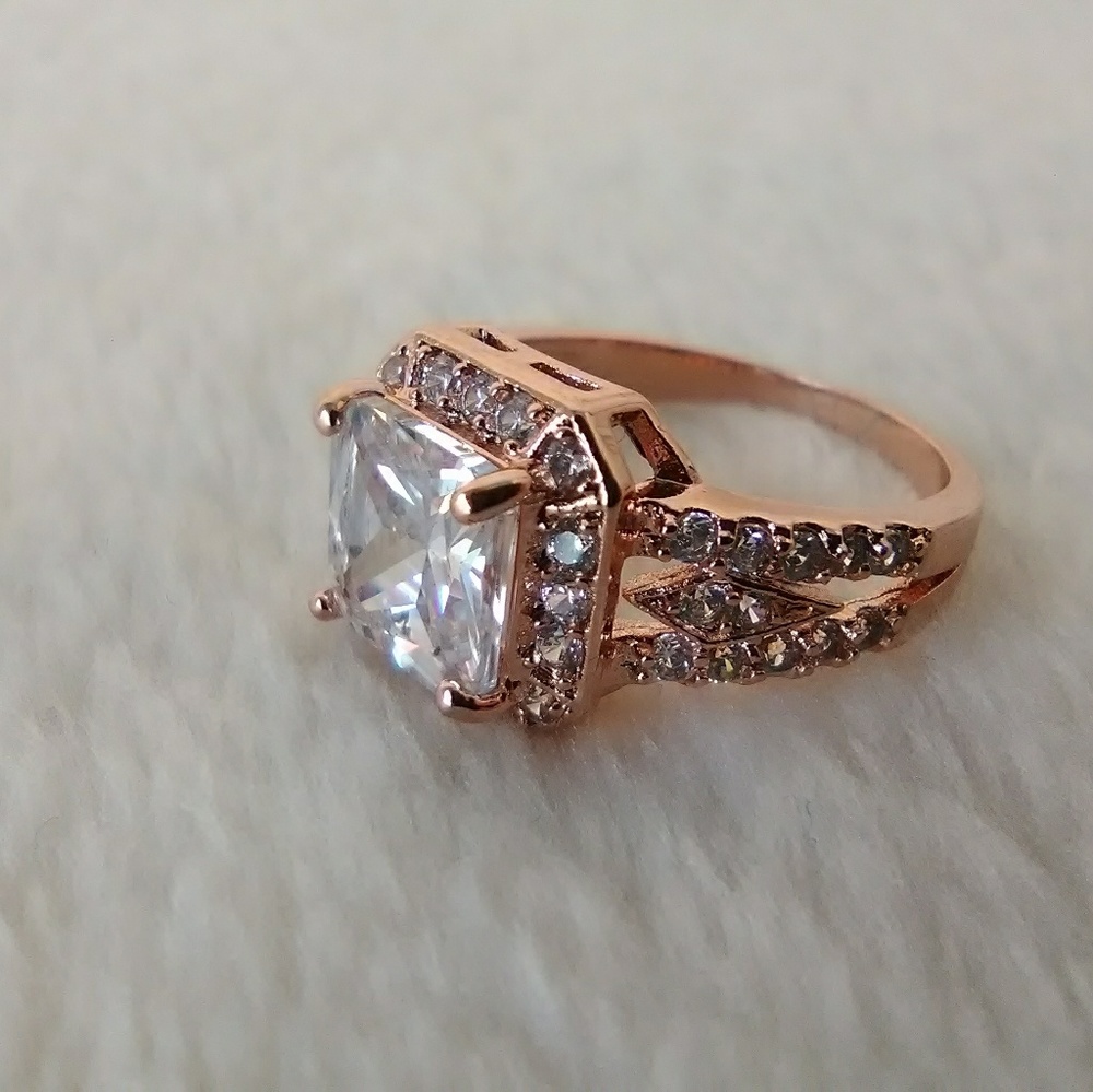Size 7 sim diamond wedding engagement ring - Picture 2 of 6